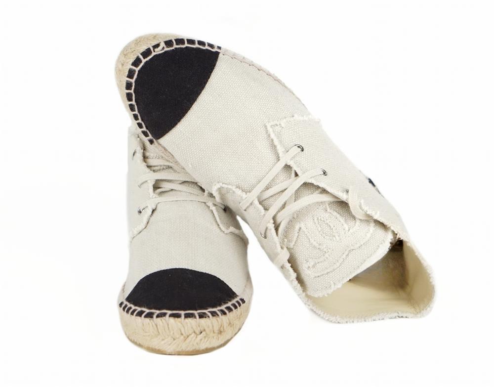 ESPADRILLES - CHANEL HIGH TOP