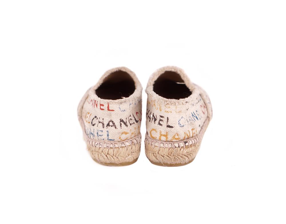 ESPADRILLES - CHANEL AUS LEINEN BUNT