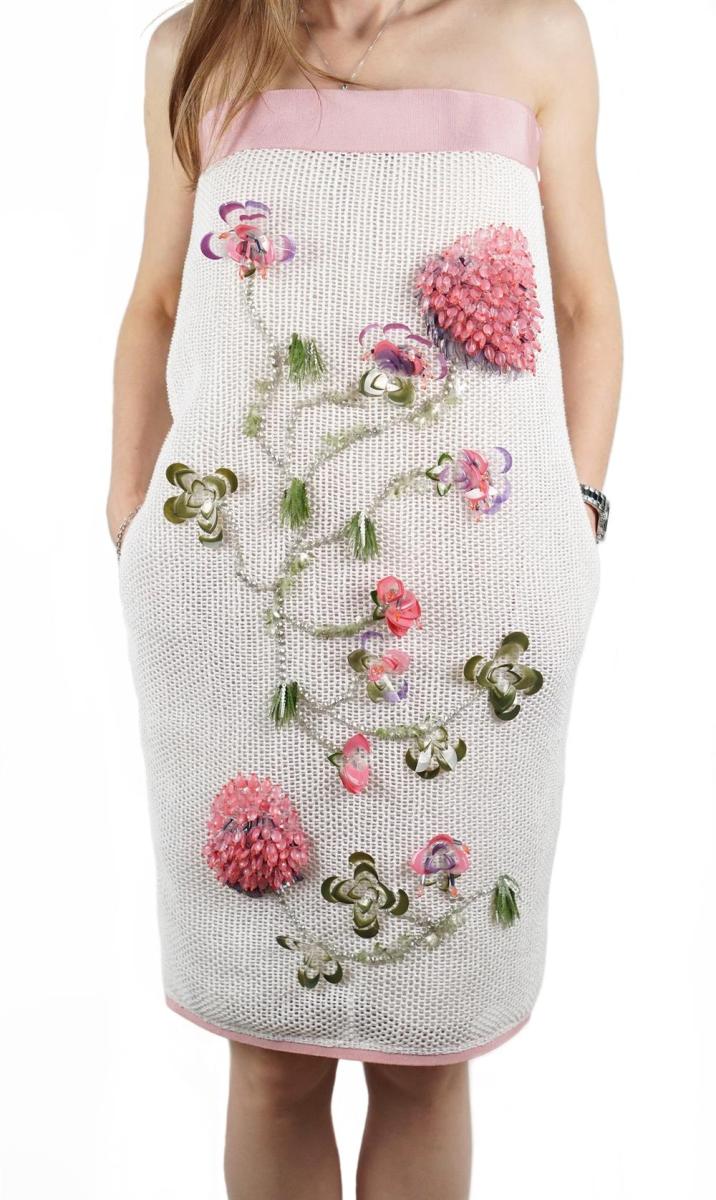 KLEID - CHANEL MIT BLUMEN AUS PAILLETTEN