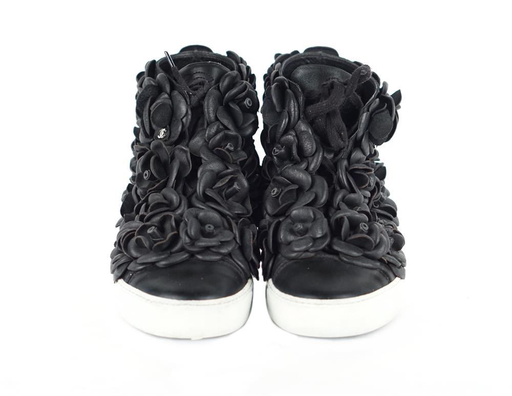 SNEAKER - CHANEL LEDER HIGH