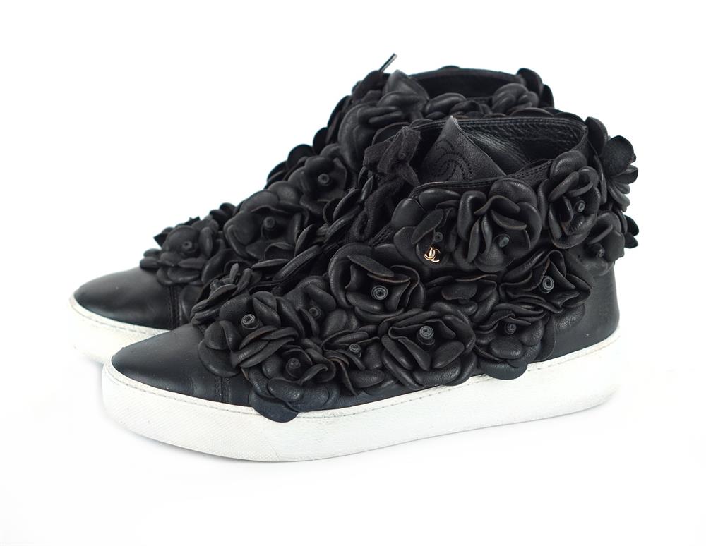 SNEAKER - CHANEL LEDER HIGH