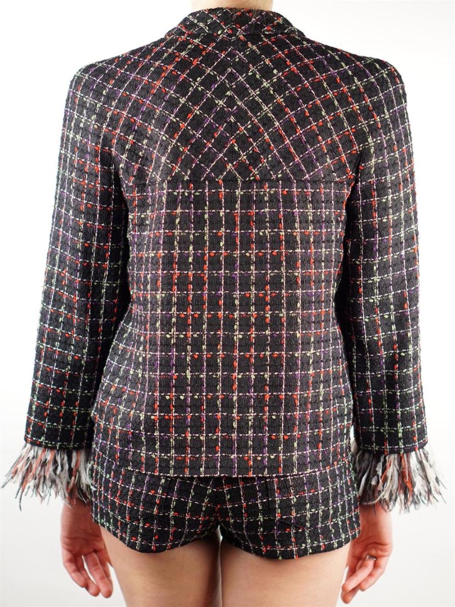 ANZUG - CHANEL 2011 SHORT + BLAZER TWEED STRAUSS FEDERBORTE MANSCHETTEN